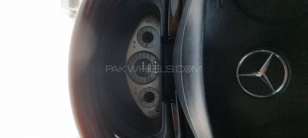 Mercedes Benz E Class 2003 for Sale in Lahore Mercedes Benz E Class 2003 for Sale in Lahore Image-18