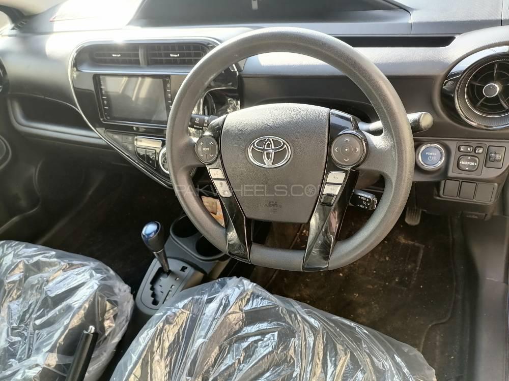 Toyota Aqua 2017 for Sale in Lahore Toyota Aqua 2017 for Sale in Lahore Image-4