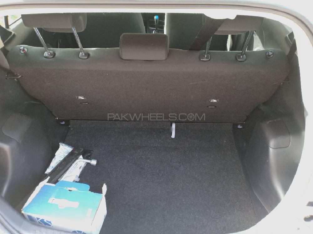 Toyota Aqua 2017 for Sale in Karachi Toyota Aqua 2017 for Sale in Karachi Image-10