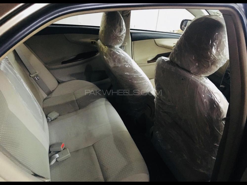 Toyota Corolla 2014 for Sale in Peshawar Toyota Corolla 2014 for Sale in Peshawar Image-9