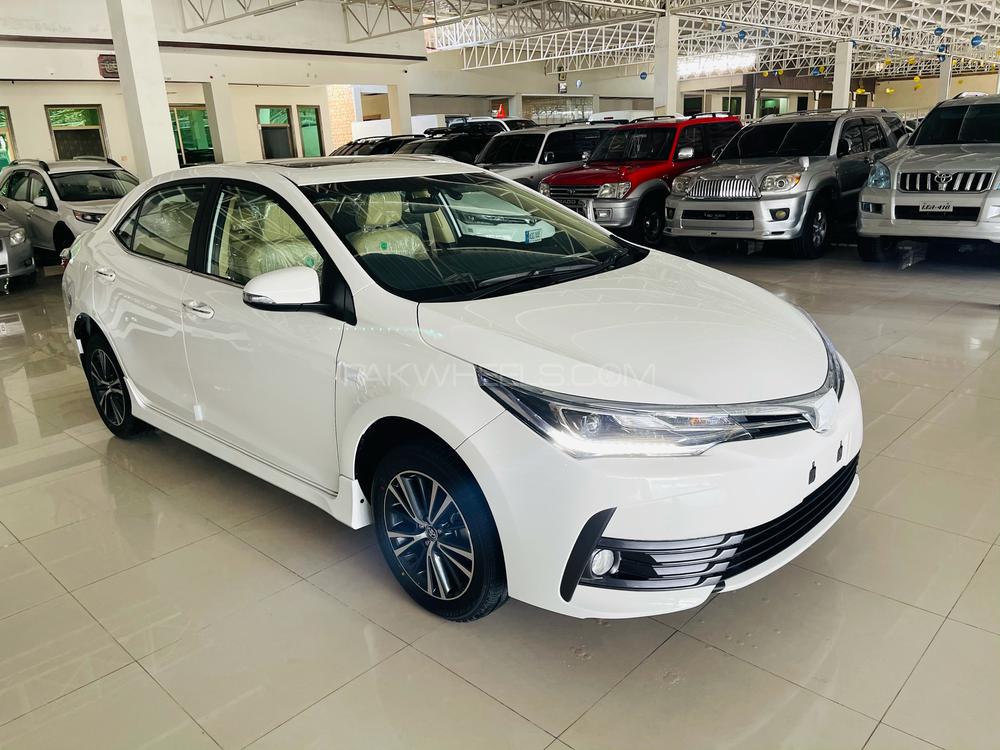 Toyota Corolla 2020 for Sale in Peshawar Image-1