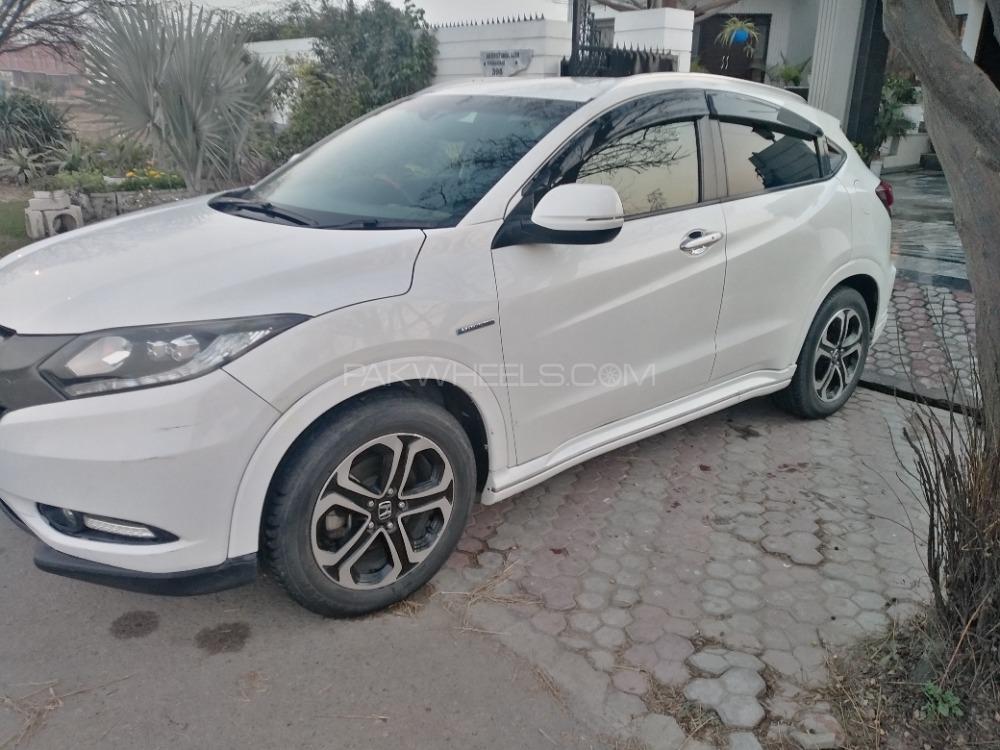 Honda Vezel 2015 for Sale in Lahore Honda Vezel 2015 for Sale in Lahore Image-5