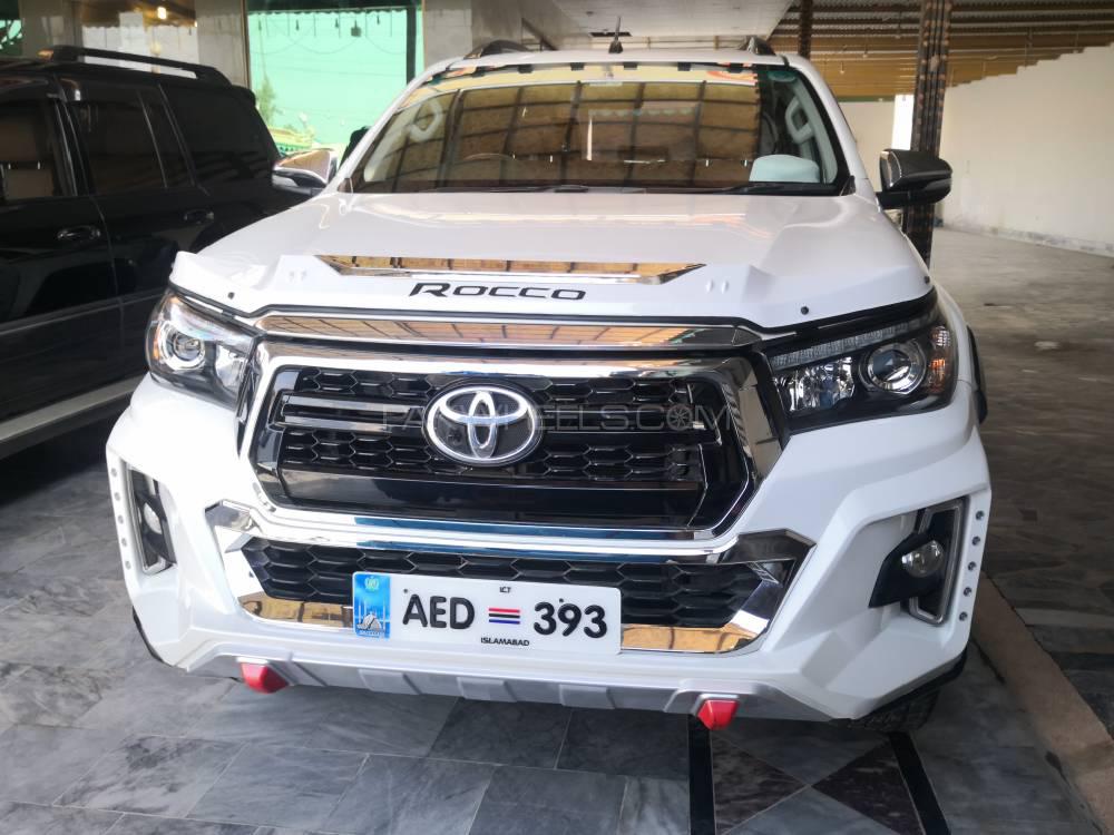 Toyota Hilux 2015 for Sale in Peshawar Image-1