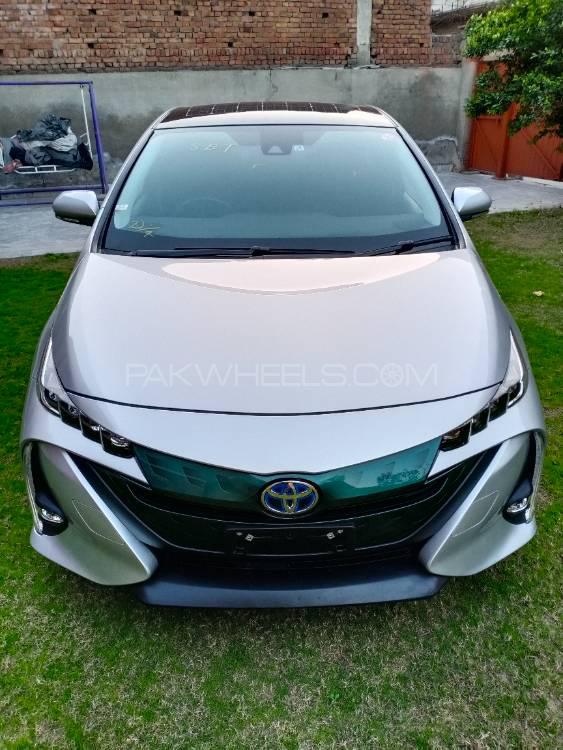 Toyota Prius 2017 for Sale in Faisalabad Image-1