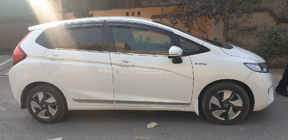 Honda Fit 2015 for Sale in Lahore Honda Fit 2015 for Sale in Lahore Image-3