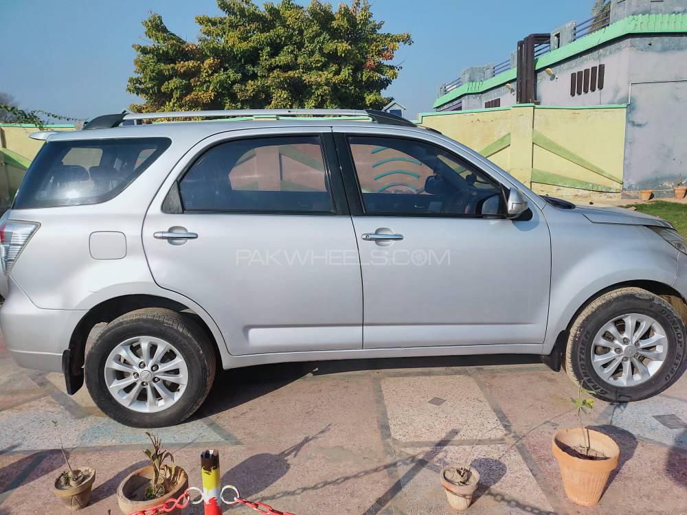 Daihatsu terios 2012