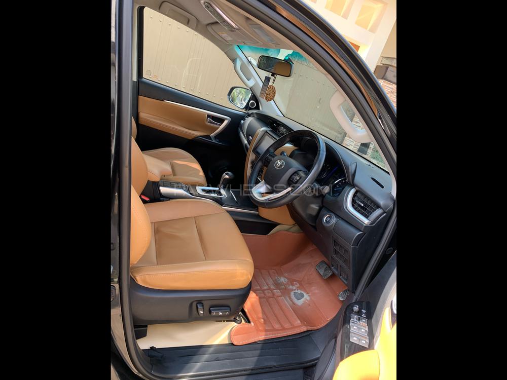 Toyota Fortuner 2019 for Sale in Sialkot Toyota Fortuner 2019 for Sale in Sialkot Image-10