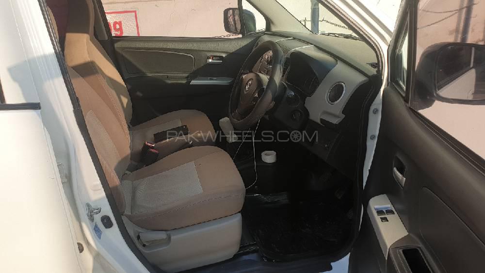Suzuki Wagon R 2017 for Sale in Rahim Yar Khan Suzuki Wagon R 2017 for Sale in Rahim Yar Khan Image-11