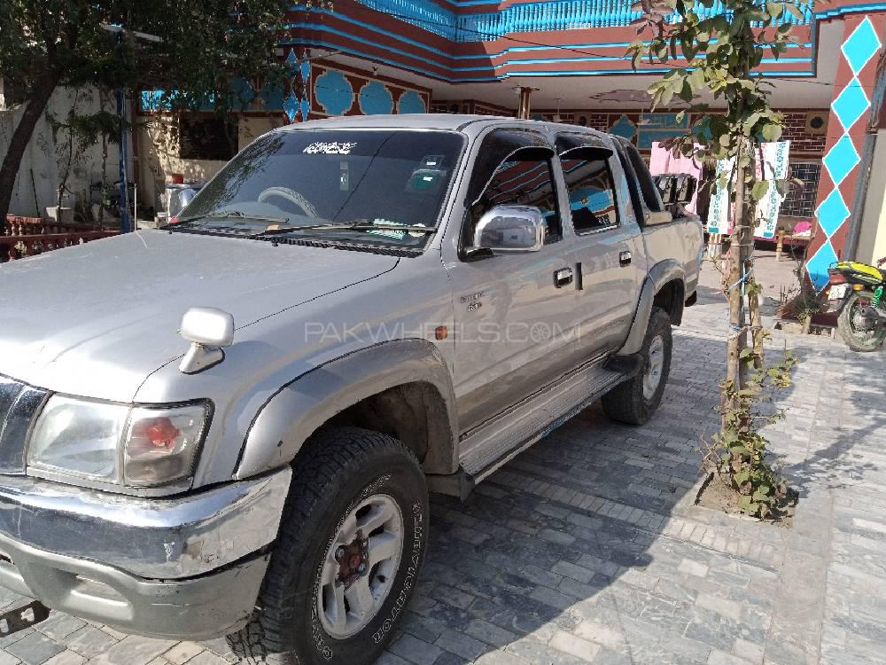 Toyota Hilux 2002 for Sale in Swabi Image-1