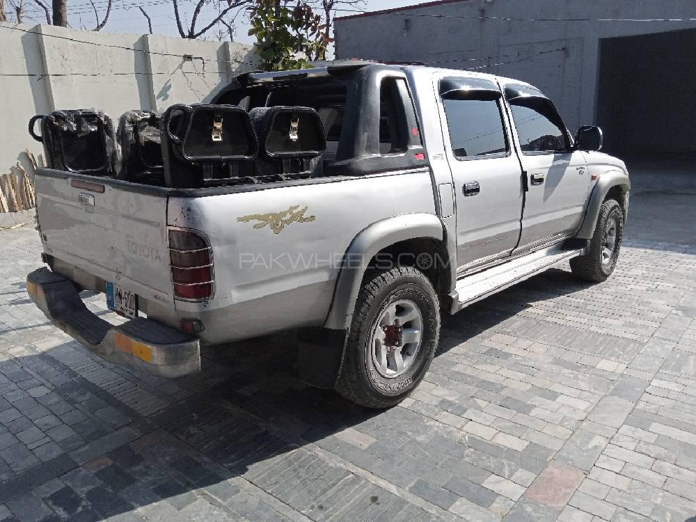 ٹویوٹا ہائیلکس 2002 for Sale in صوابی ٹویوٹا ہائیلکس 2002 for Sale in صوابی Image-10