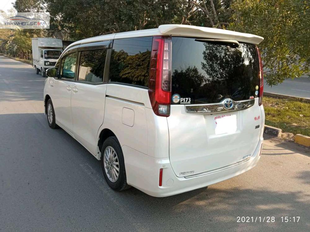 Toyota Noah 2014 for Sale in Lahore Toyota Noah 2014 for Sale in Lahore Image-4