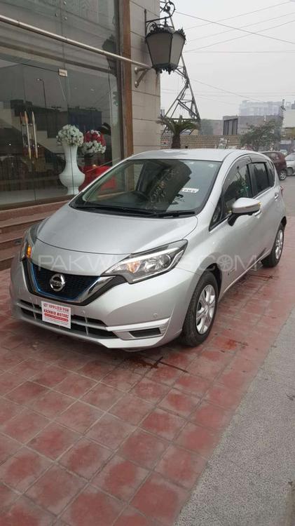 Nissan Note 2017 for Sale in Lahore Nissan Note 2017 for Sale in Lahore Image-2