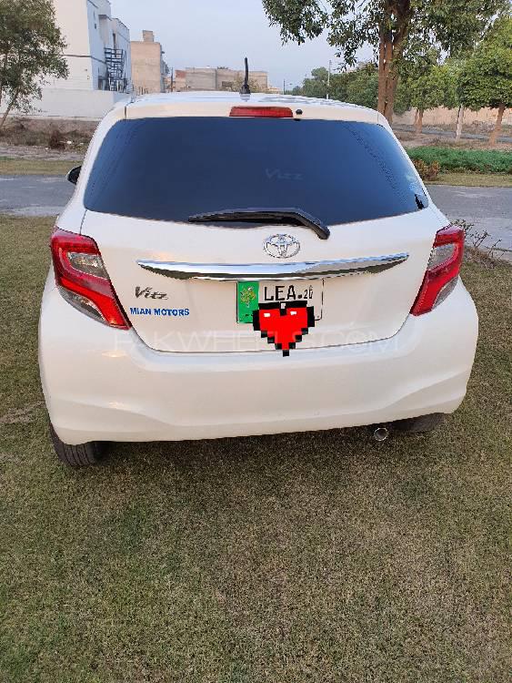 Toyota Vitz 2015 for Sale in Faisalabad Toyota Vitz 2015 for Sale in Faisalabad Image-2