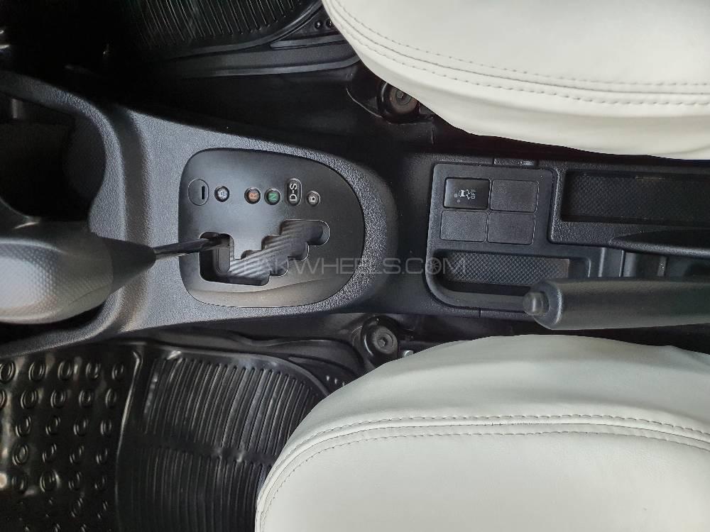 Toyota Vitz 2015 for Sale in Faisalabad Toyota Vitz 2015 for Sale in Faisalabad Image-9