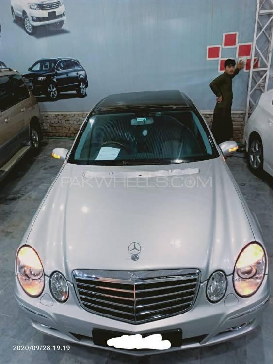 Mercedes Benz E Class 2004 for Sale in Peshawar Image-1