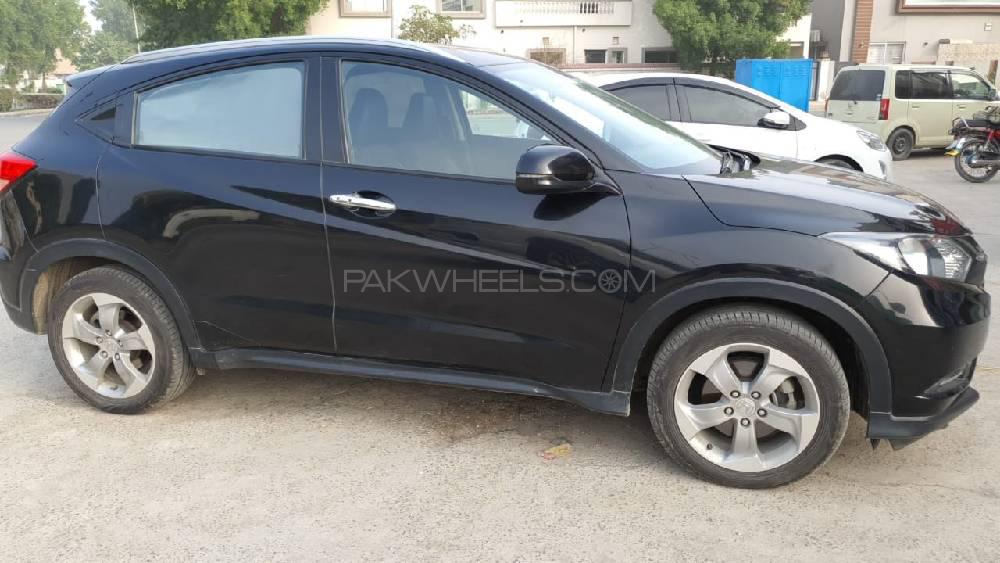 Honda HR-V 2017 for Sale in Lahore Image-1