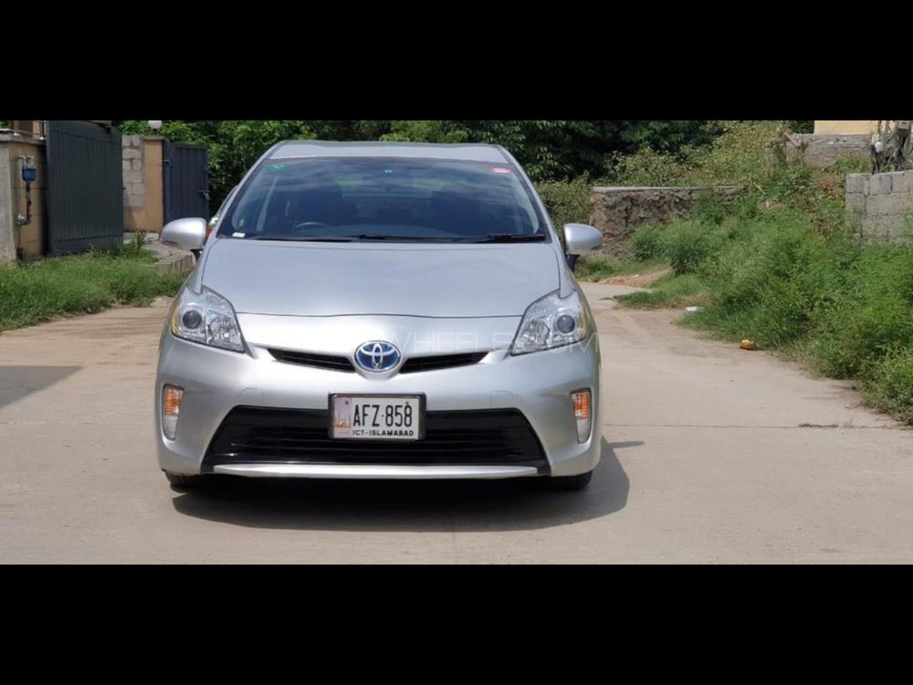 Toyota prius l