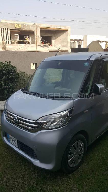 نسان روکس 2014 for Sale in فیصل آباد Image-1