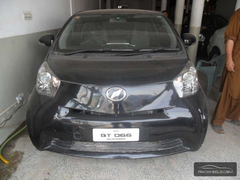 Toyota iQ 2012 for Sale in Rawalpindi Image-1