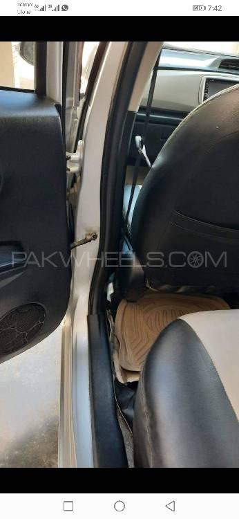 Toyota Vitz 2013 for Sale in Dera ismail khan Image-1