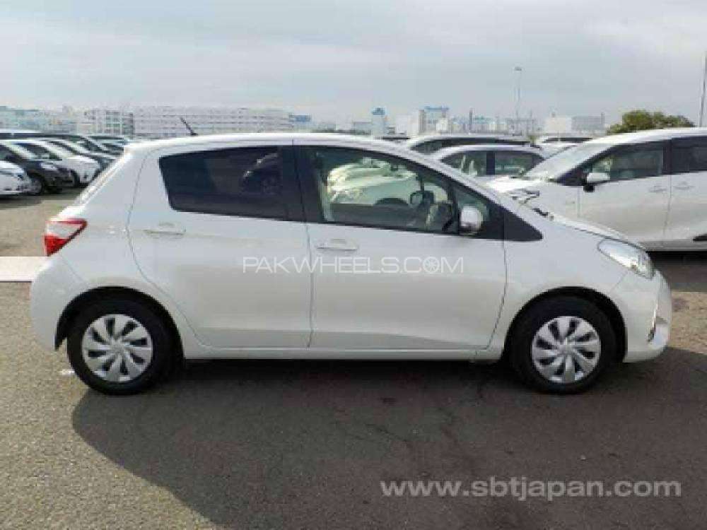 Toyota Vitz 2017 for Sale in Sargodha Toyota Vitz 2017 for Sale in Sargodha Image-7