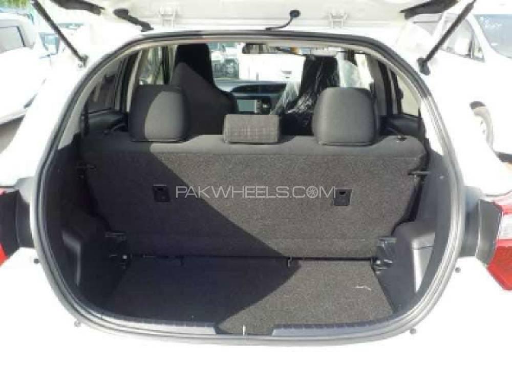 Toyota Vitz 2017 for Sale in Sargodha Toyota Vitz 2017 for Sale in Sargodha Image-9