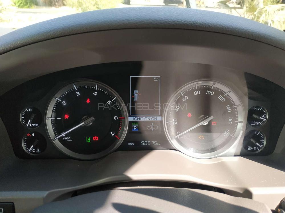 Toyota Land Cruiser 2016 for Sale in Karachi Toyota Land Cruiser 2016 for Sale in Karachi Image-5