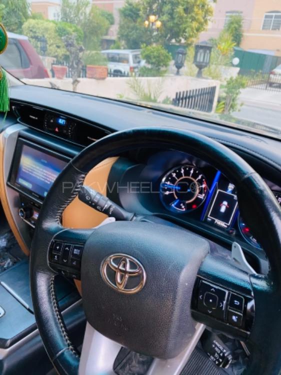 Toyota Fortuner 2017 for Sale in Lahore Toyota Fortuner 2017 for Sale in Lahore Image-4