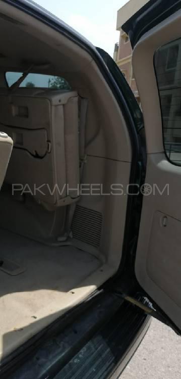 Toyota Prado 2003 for Sale in Peshawar Toyota Prado 2003 for Sale in Peshawar Image-9