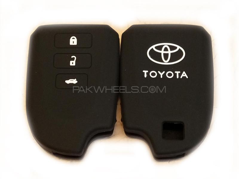 Toyota Yaris 1.5 Soft Silicone Key Cover Black Image-1