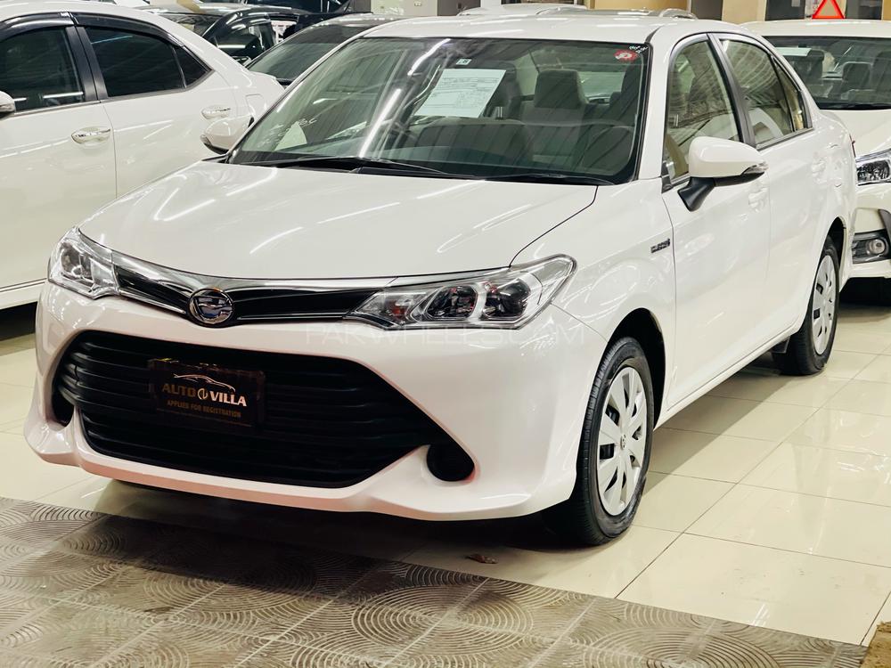 Toyota Corolla Axio 2017 for Sale in Peshawar Image-1