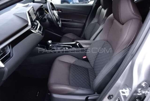 Toyota C-HR 2021 for Sale in Lahore Toyota C-HR 2021 for Sale in Lahore Image-8