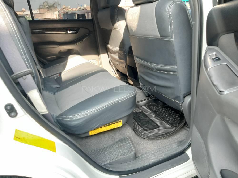 Toyota Prado 2007 for Sale in Peshawar Toyota Prado 2007 for Sale in Peshawar Image-13
