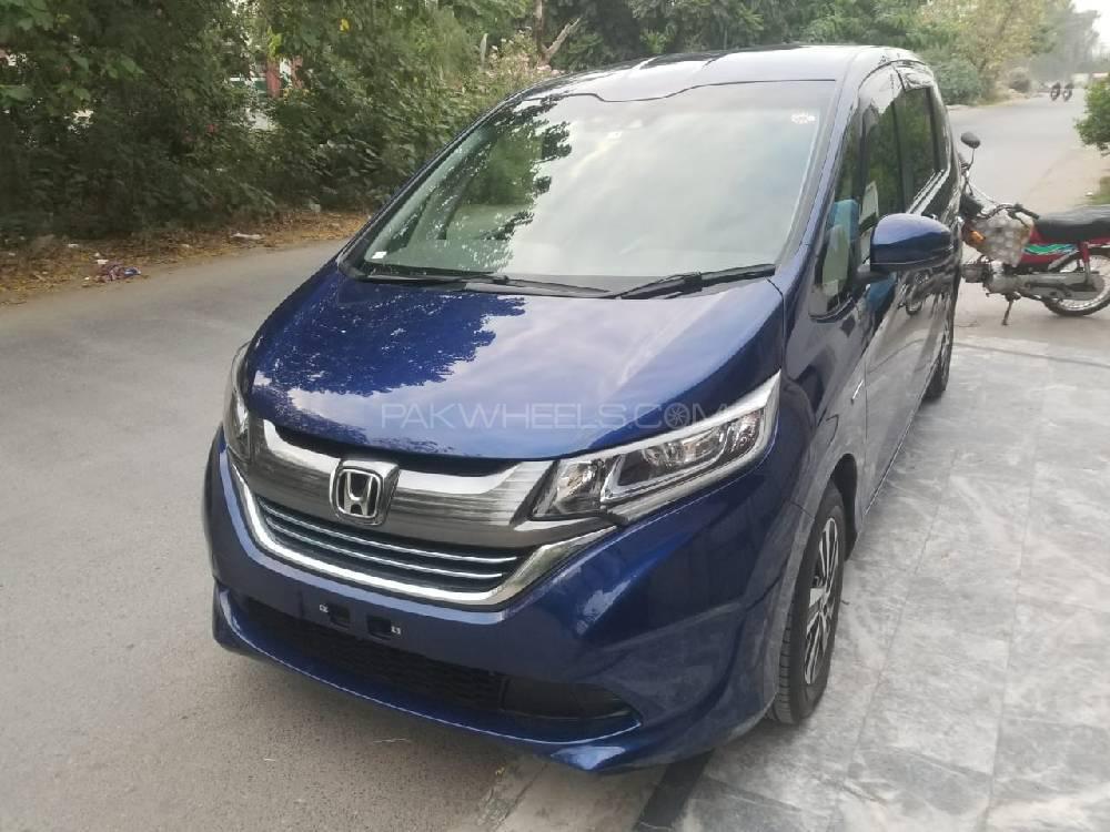 Honda Freed 2017 for Sale in Peshawar Image-1