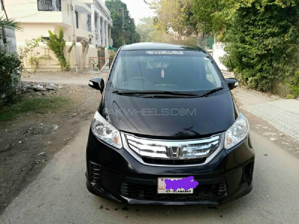 Honda Freed 2013 for Sale in Lahore Image-1