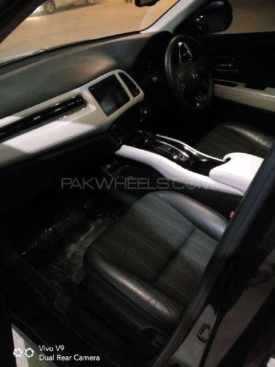 Honda Vezel 2014 for Sale in Rawalpindi Honda Vezel 2014 for Sale in Rawalpindi Image-4