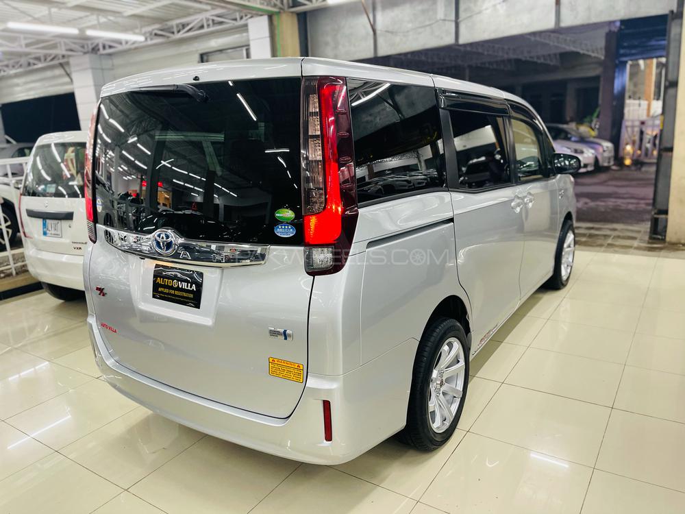 ٹویوٹا نوح 2014 for Sale in پشاور ٹویوٹا نوح 2014 for Sale in پشاور Image-8