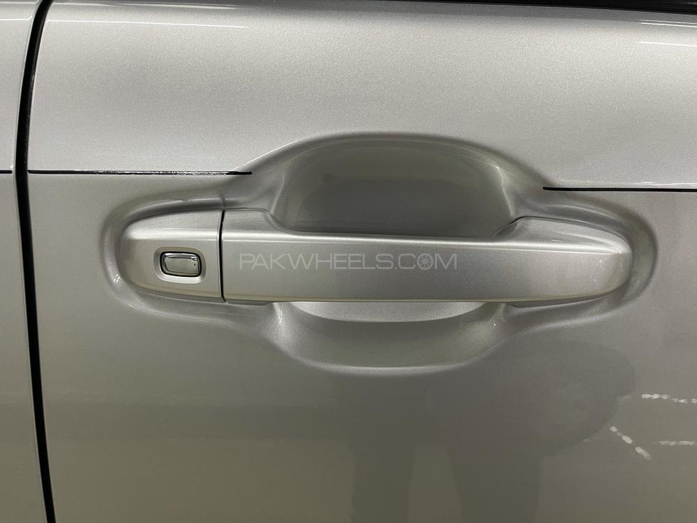 ٹویوٹا نوح 2014 for Sale in پشاور ٹویوٹا نوح 2014 for Sale in پشاور Image-17