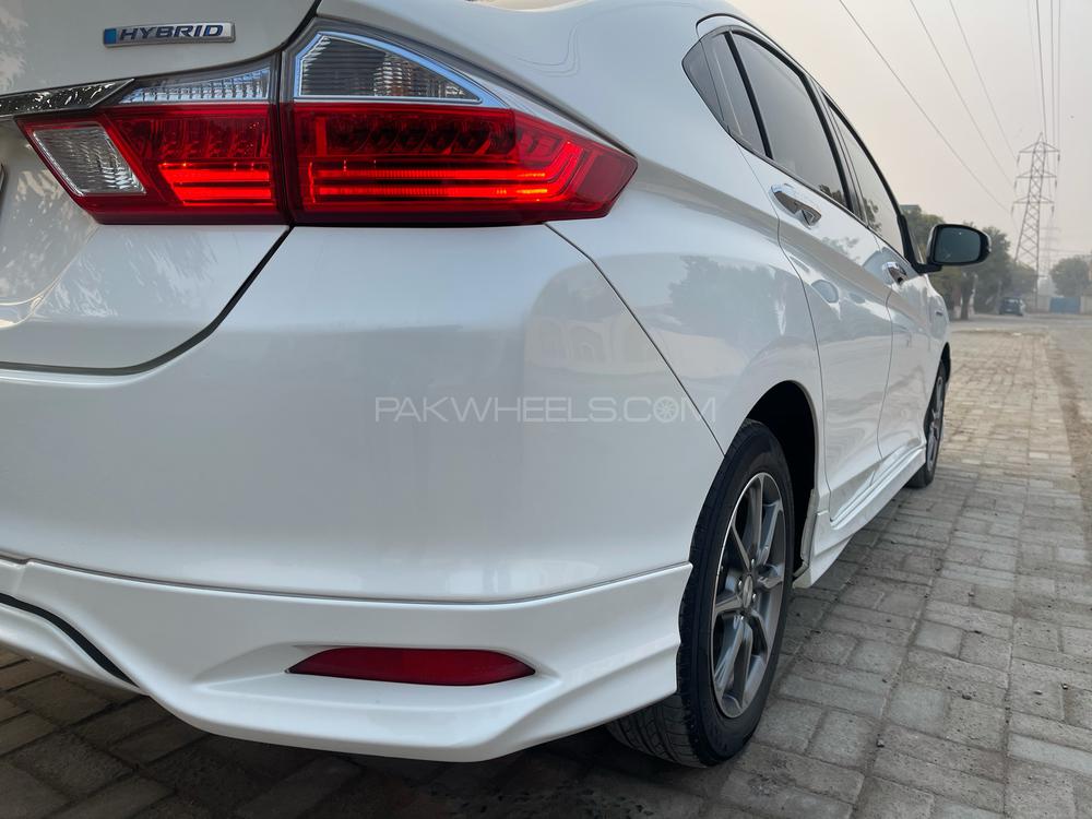 ہونڈا گریس ہائبرڈ 2015 for Sale in فیصل آباد ہونڈا گریس ہائبرڈ 2015 for Sale in فیصل آباد Image-5