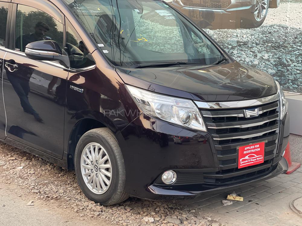 Toyota Noah 2015 for Sale in Lahore Toyota Noah 2015 for Sale in Lahore Image-3