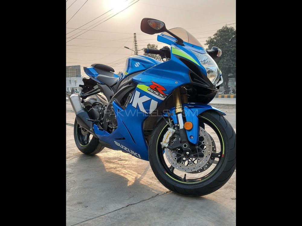 سوزوکی GSX-R600 2015 for Sale سوزوکی GSX-R600 2015 for Sale Image-3