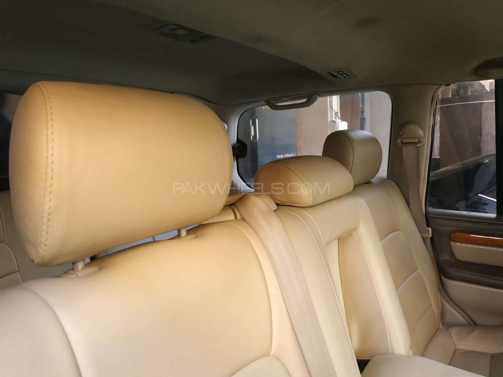 Toyota Land Cruiser 2004 for Sale in Islamabad Toyota Land Cruiser 2004 for Sale in Islamabad Image-9