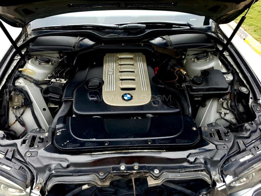 BMW 7 Series 2004 for Sale in Lahore BMW 7 Series 2004 for Sale in Lahore Image-16