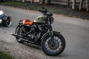 Harley Davidson 883 Custom - 2015