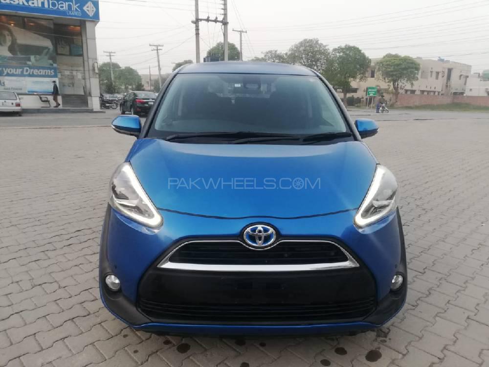Toyota Sienta 2017 for Sale in Lahore Toyota Sienta 2017 for Sale in Lahore Image-10