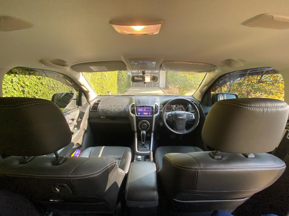 Isuzu D-Max 2020 for Sale in Islamabad Isuzu D-Max 2020 for Sale in Islamabad Image-3