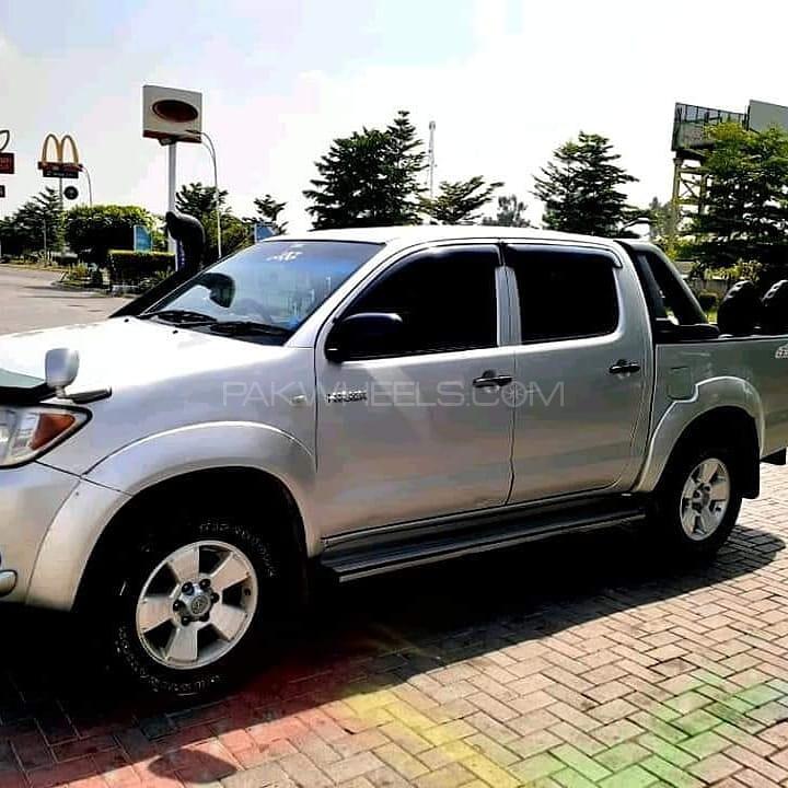 Toyota Hilux 2007 for Sale in Chakwal Toyota Hilux 2007 for Sale in Chakwal Image-2