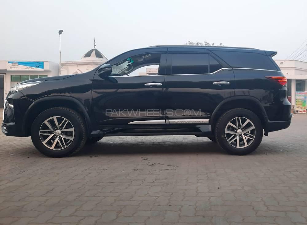 Toyota Fortuner 2018 for Sale in Gujranwala Image-1