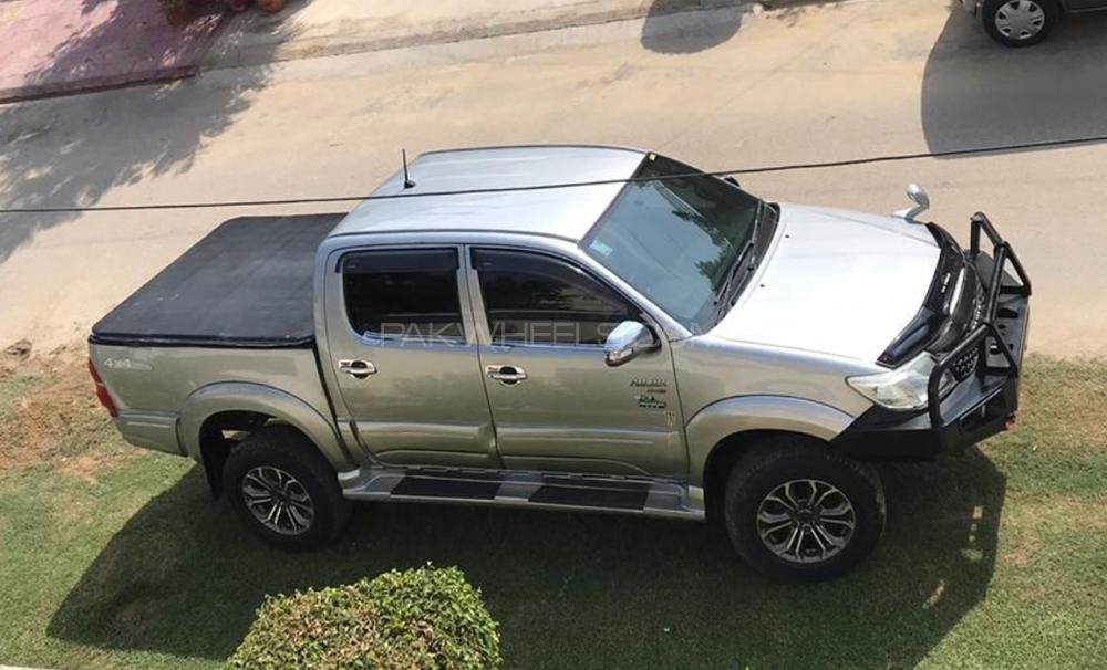Toyota Hilux 2013 for Sale in Karachi Image-1