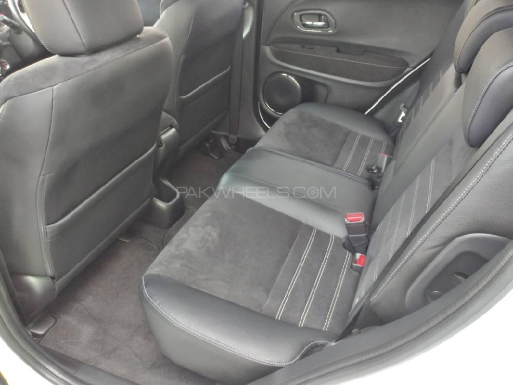Honda Vezel 2016 for Sale in Lahore Honda Vezel 2016 for Sale in Lahore Image-6